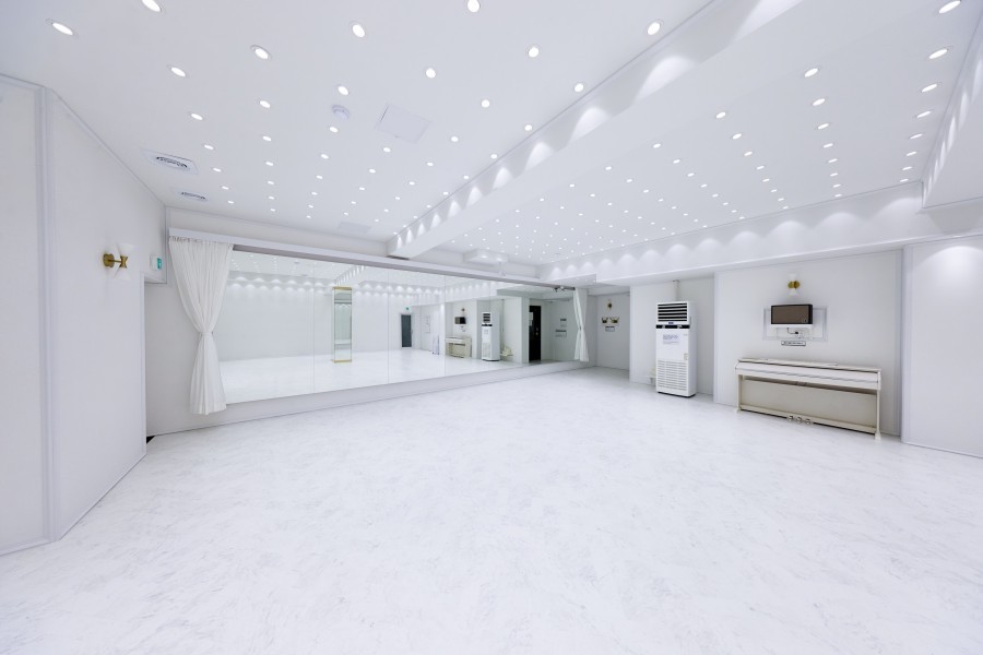 White Moon interior